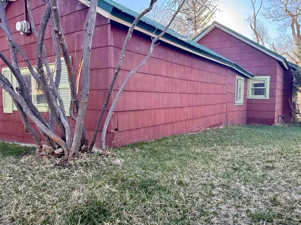 $175,000 | 912 McCaffrey Avenue, Encampment, WY 82325