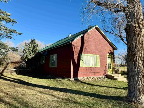 $175,000 | 912 McCaffrey Avenue, Encampment, WY 82325