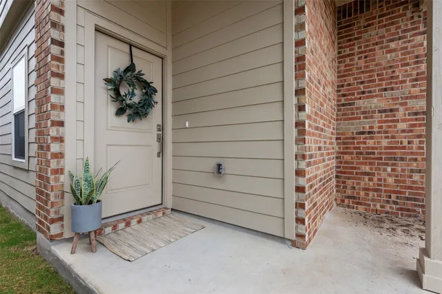 $2,100 | 954 Soapstone Pass, Maxwell, TX 78656