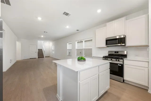 $2,100 | 954 Soapstone Pass, Maxwell, TX 78656