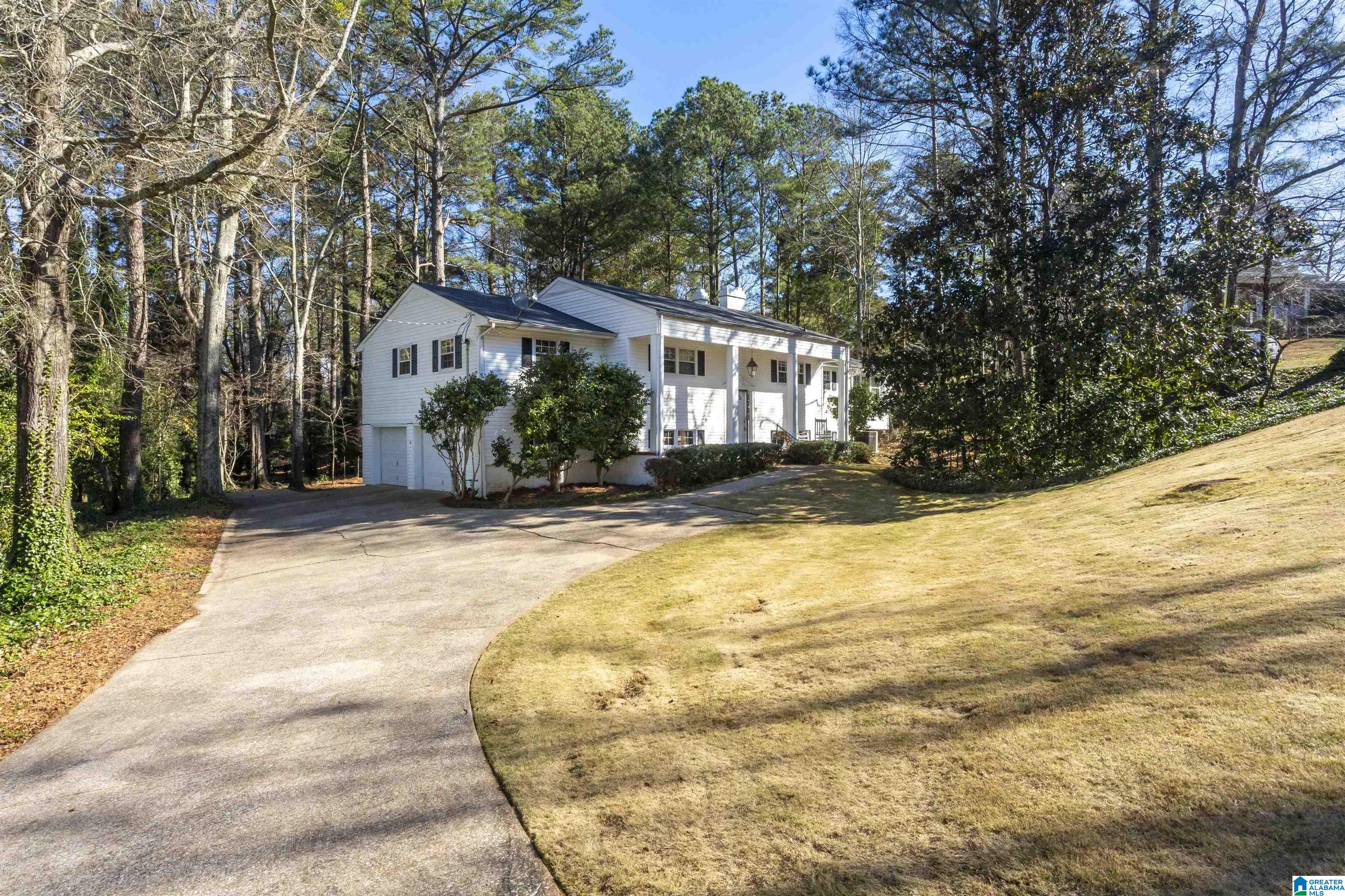 405 Hillyer High Road Anniston, AL 36207 - Photo 1 of 50