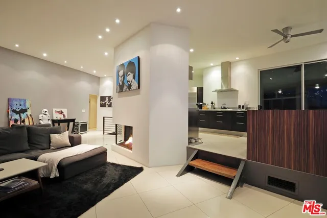 $7,500 | 6767 Whitley Terrace, Los Angeles, CA 90068