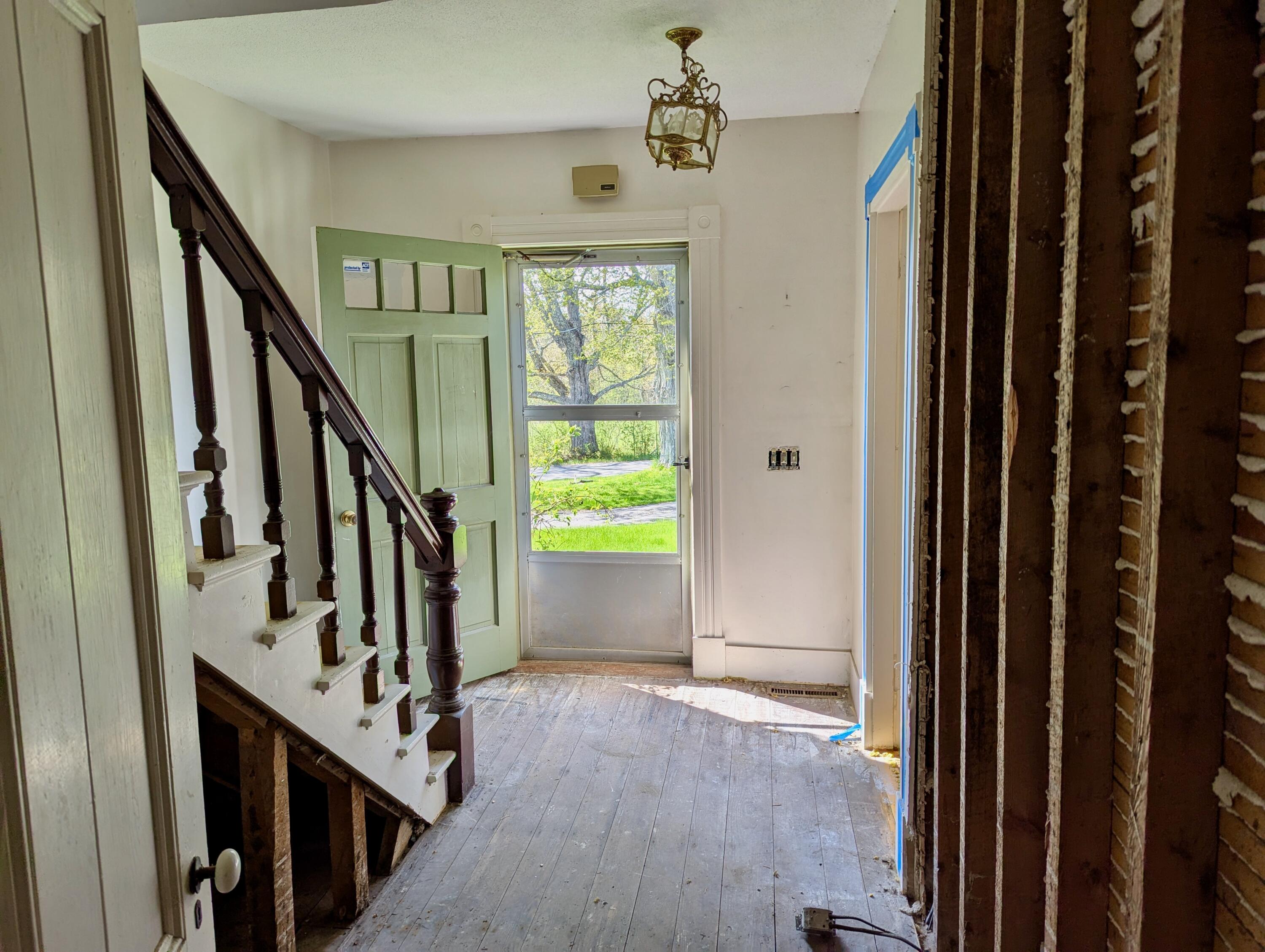 99 West Hamlet Road Newcastle, ME 04553 - Photo 24 of 73 Front door