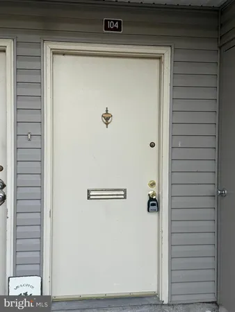 $1,600 | 104 Vail Court, Mays Landing, NJ 08330