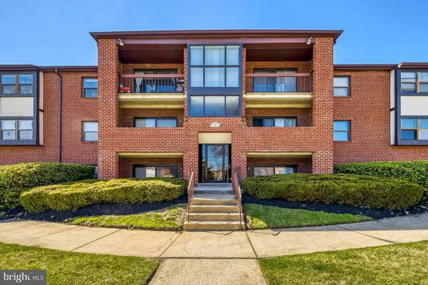 $215,000 | 6 Juliet Lane, Unit 202, Baltimore, MD 21236