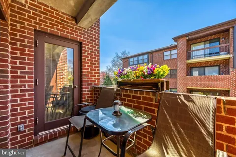 $207,500 | 6 Juliet Lane, Unit 202, Baltimore, MD 21236