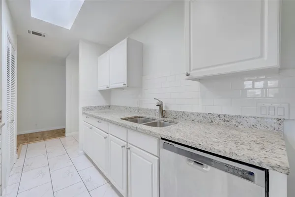 $2,500 | 8835 Tallwood Drive, Austin, TX 78759