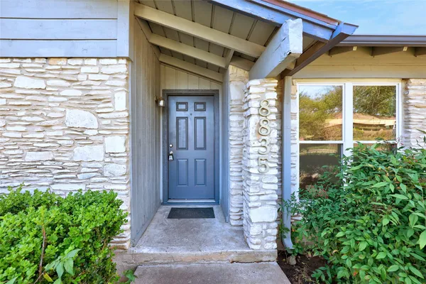 $2,500 | 8835 Tallwood Drive, Austin, TX 78759