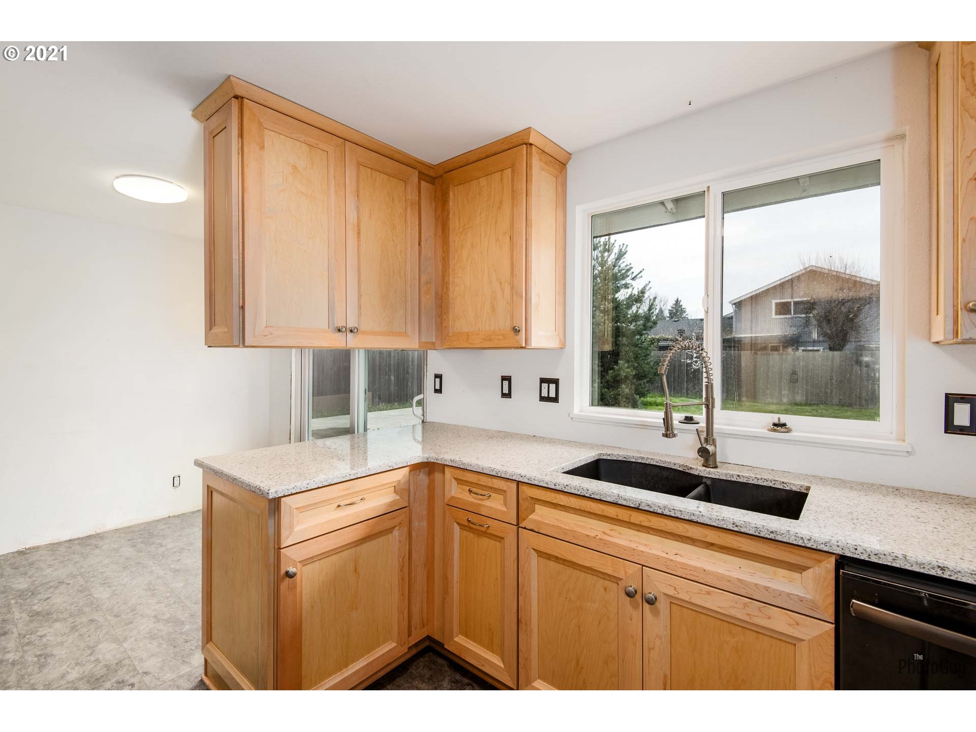 7150 B Street Springfield, OR 97478 - Photo 15 of 24