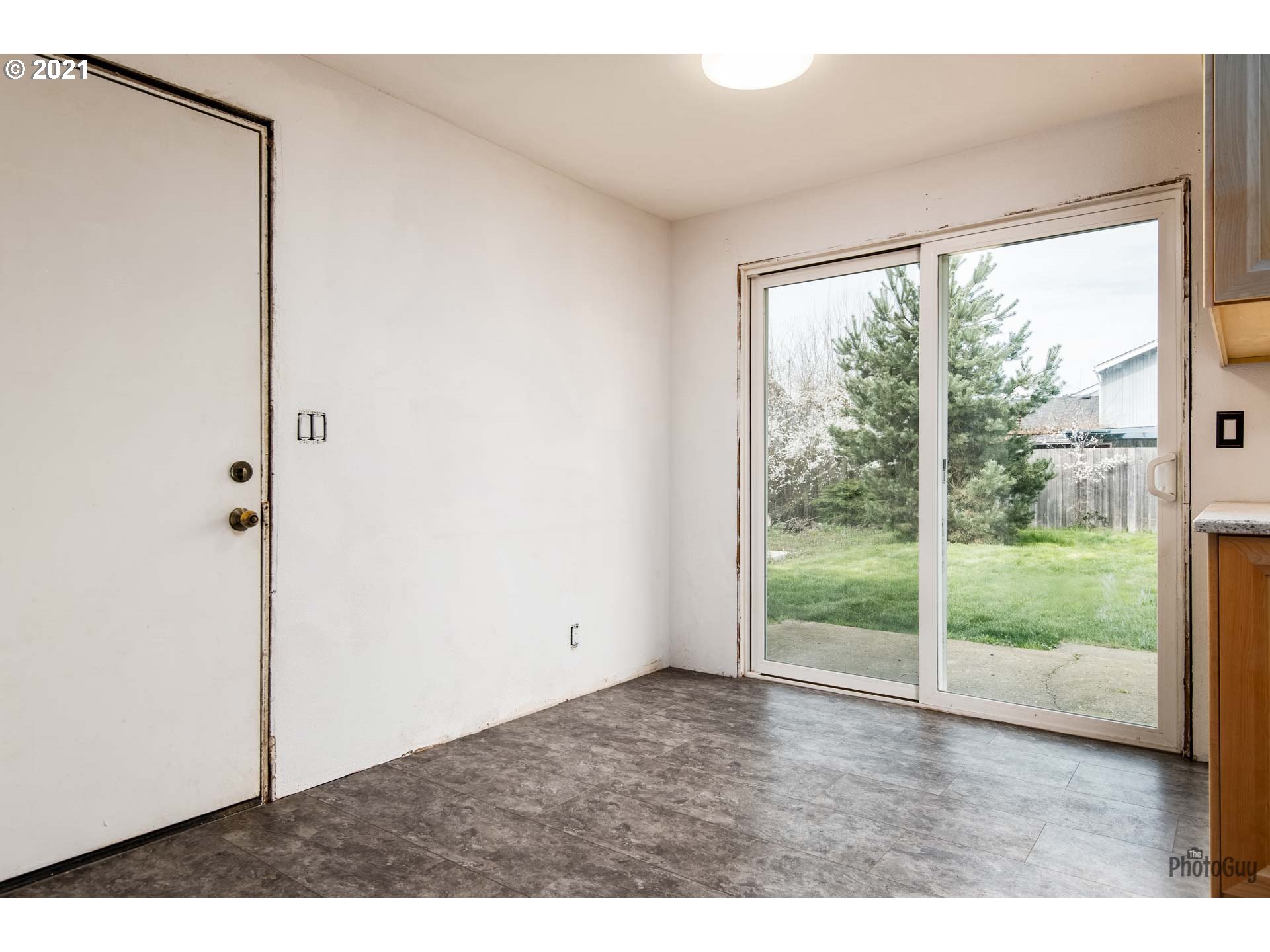 7150 B Street Springfield, OR 97478 - Photo 9 of 24