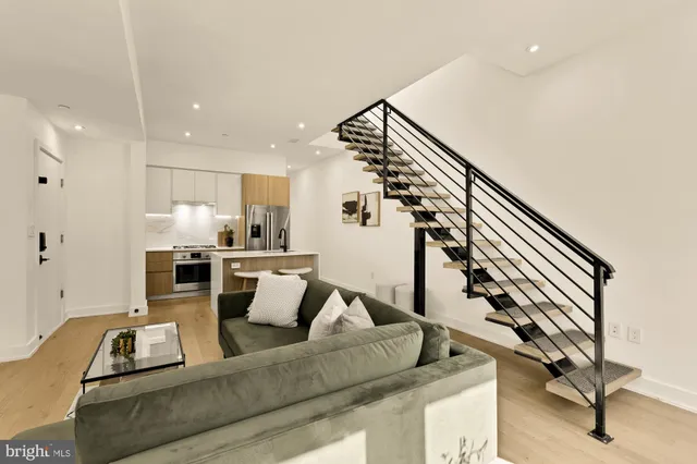 $750,000 | 4017 Davis Place Northwest, Unit 8, Washington, DC 20007