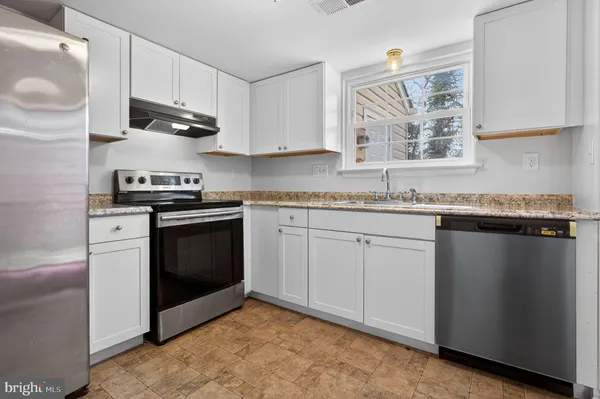 $280,000 | 2587 Robinson Place, Waldorf, MD 20602