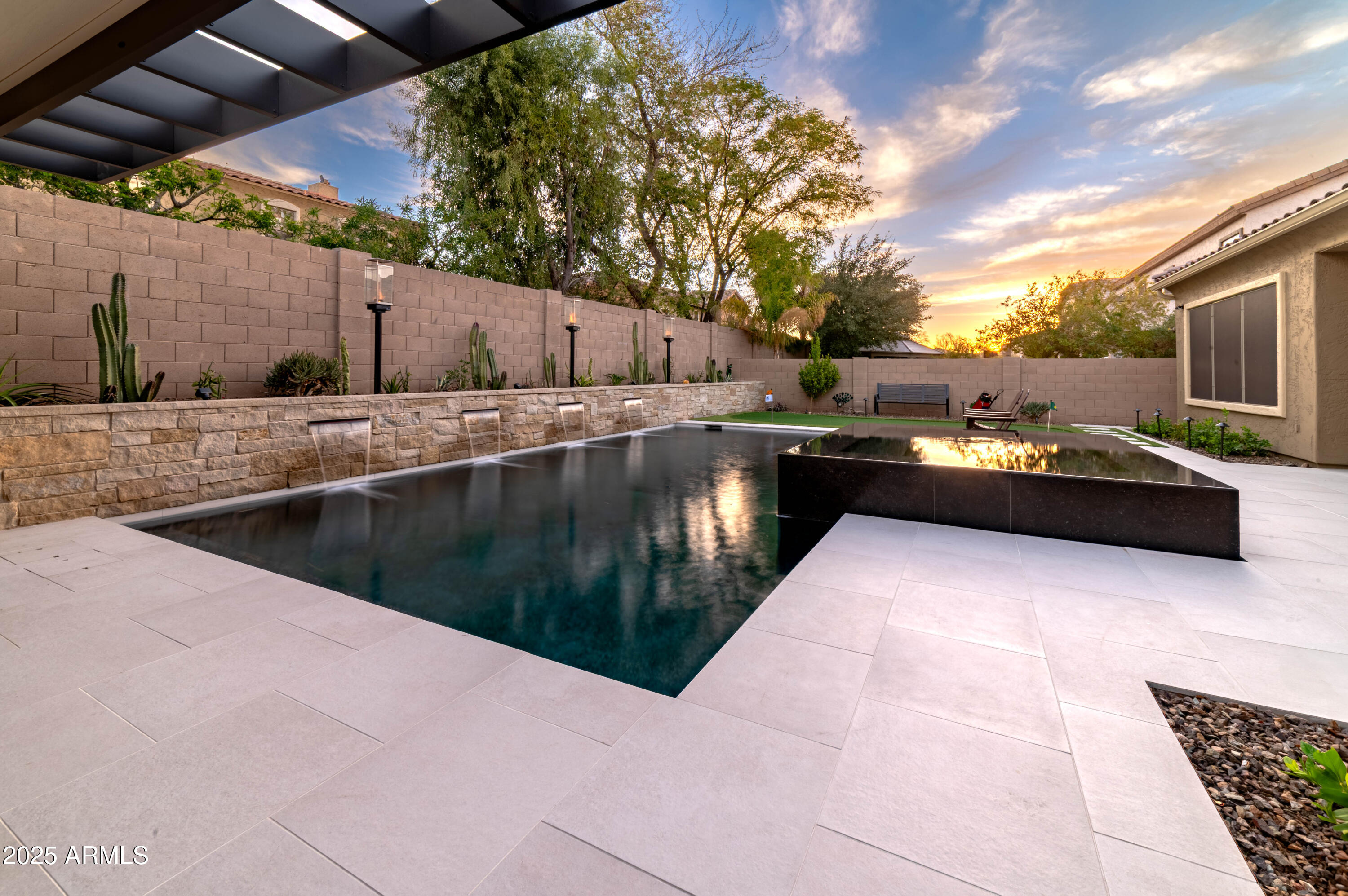 2212 West Apache Rain Road Phoenix, AZ 85085 - Photo 17 of 22 home-3
