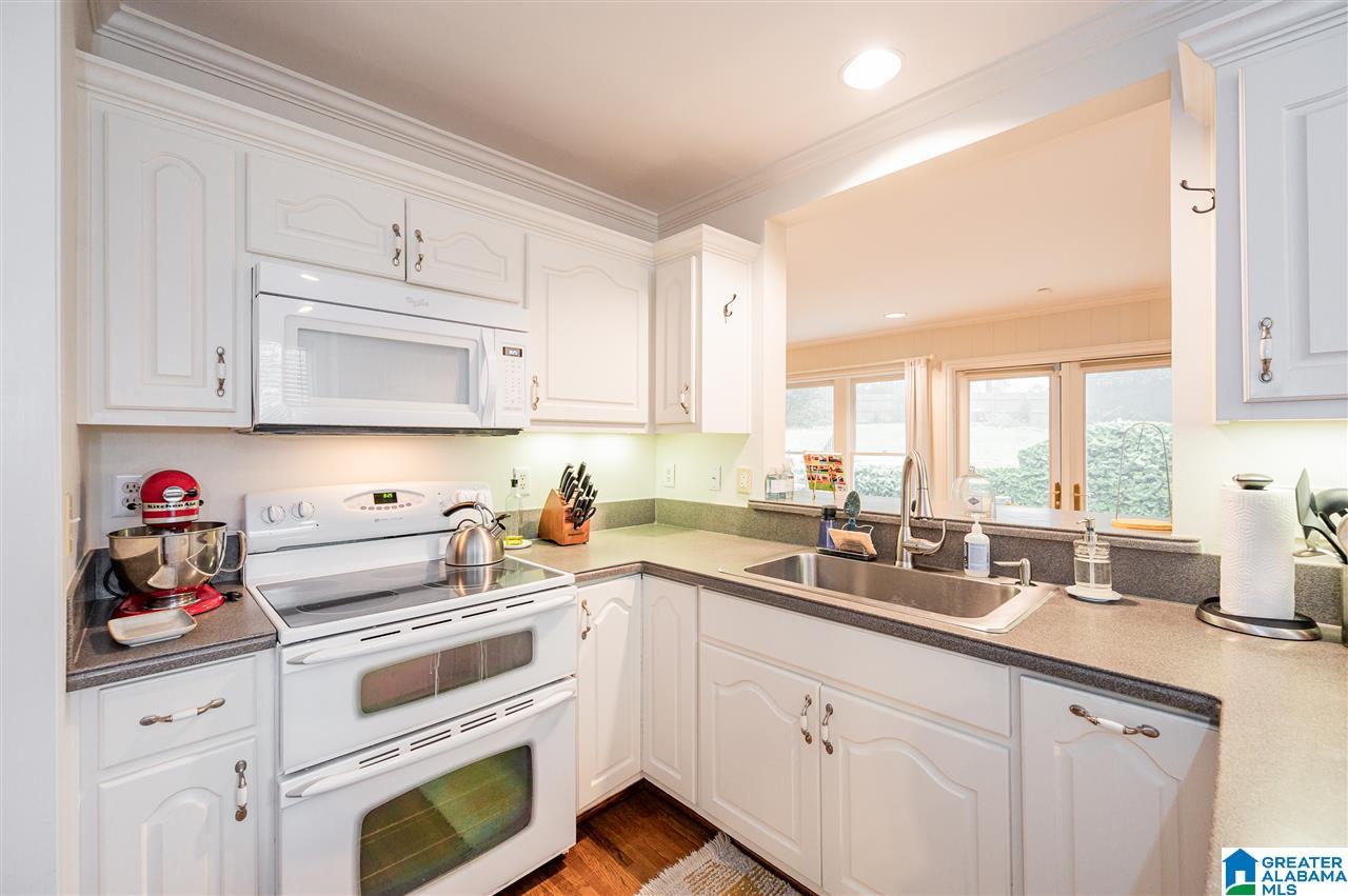 2472 Shades Crest Road Birmingham, AL 35216 - Photo 13 of 48