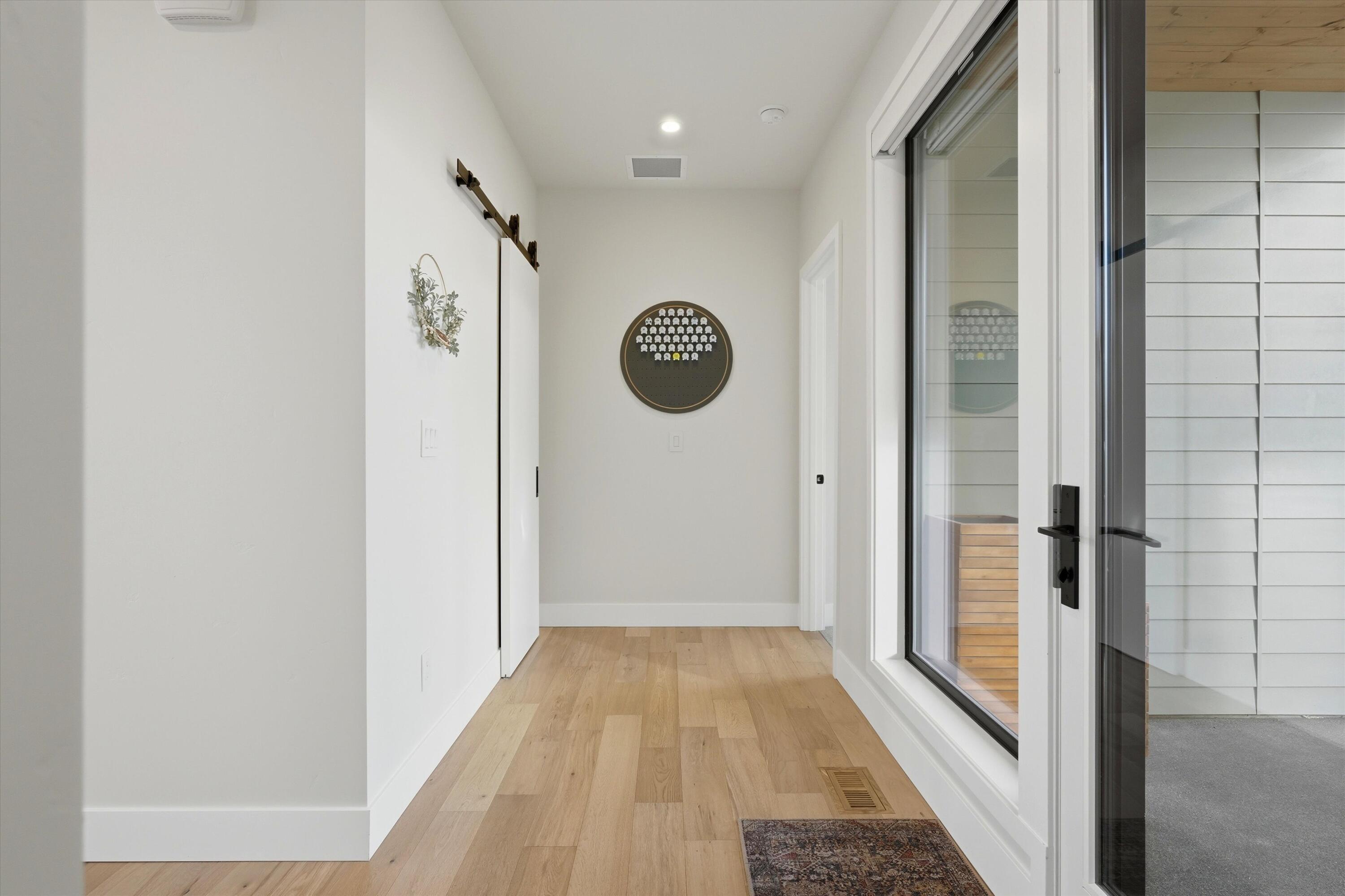 19170 Gateway Loop Bend, OR 97702 - Photo 4 of 40