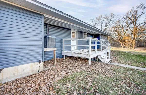 $129,000 | 236 Gallinipper Road, Hardin, IL 62047