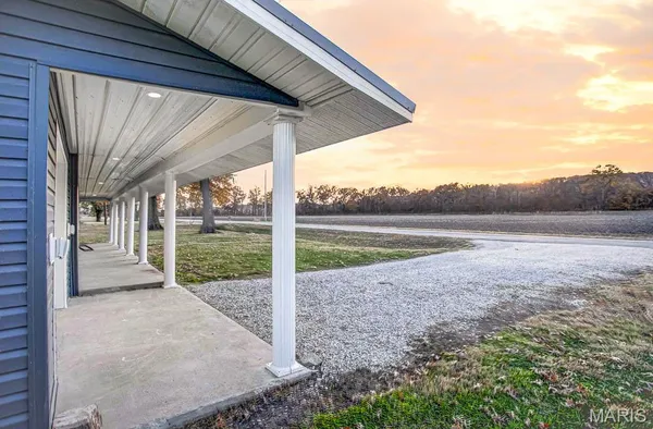 $129,000 | 236 Gallinipper Road, Hardin, IL 62047