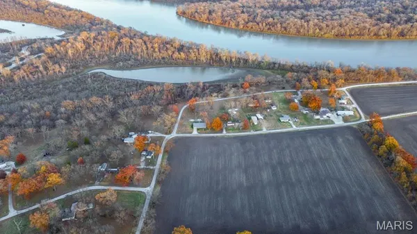 $129,000 | 236 Gallinipper Road, Hardin, IL 62047