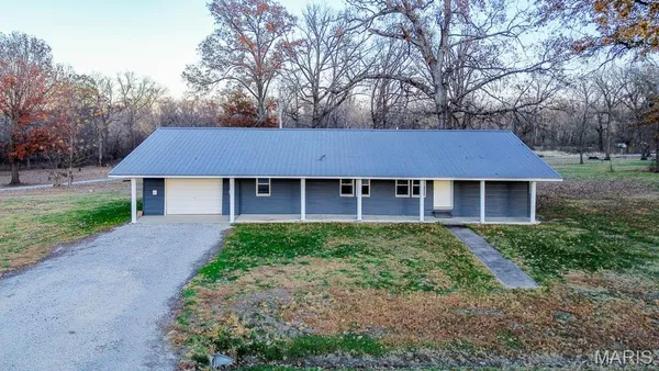 $129,000 | 236 Gallinipper Road, Hardin, IL 62047