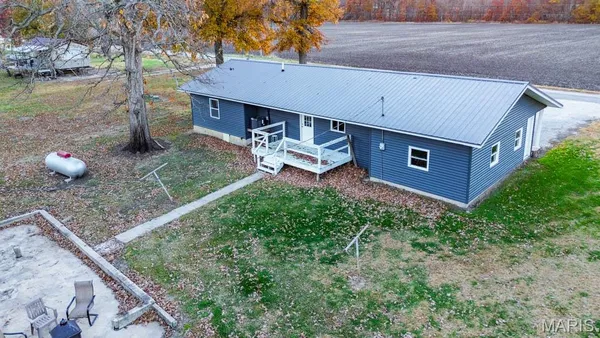 $129,000 | 236 Gallinipper Road, Hardin, IL 62047