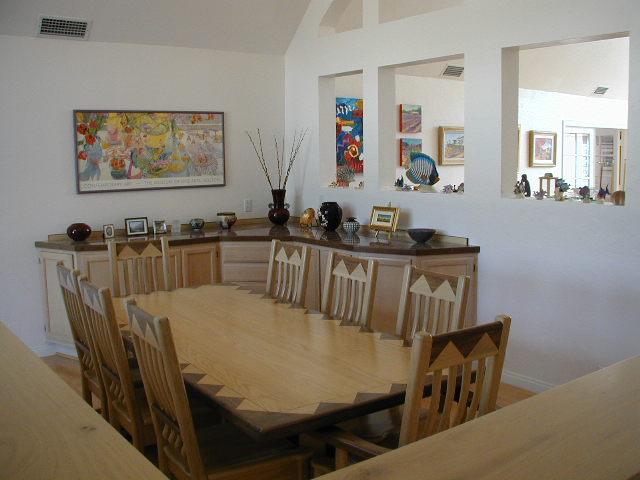 172 Burnham Road Oak View, CA 93022 - Photo 7 of 9 a view of a dining room with furniture