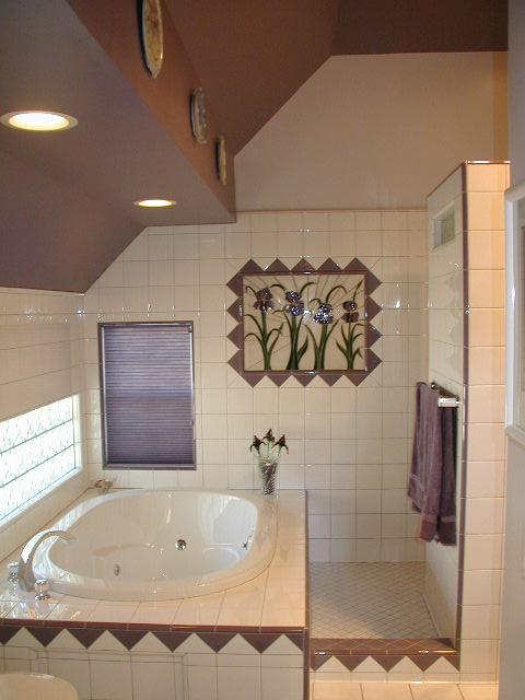 172 Burnham Road Oak View, CA 93022 - Photo 8 of 9 a bathroom with a bathtub
