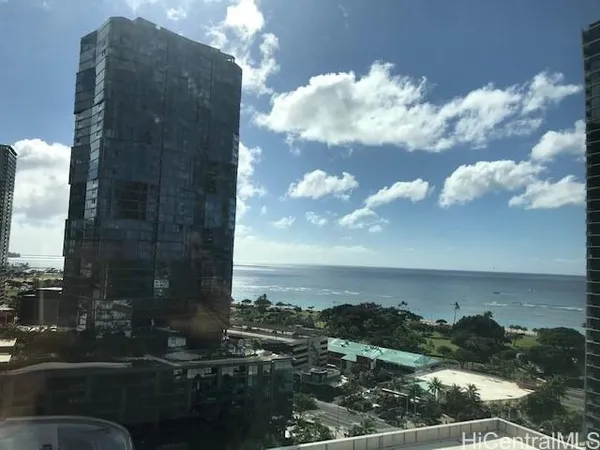 $4,915 | 1001 Queen Street, Unit 1602, Honolulu, HI 96814