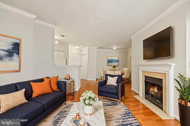 $330,000 | 12913 Alton Square, Unit 210, Herndon, VA 20170