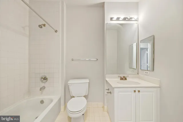 $330,000 | 12913 Alton Square, Unit 210, Herndon, VA 20170