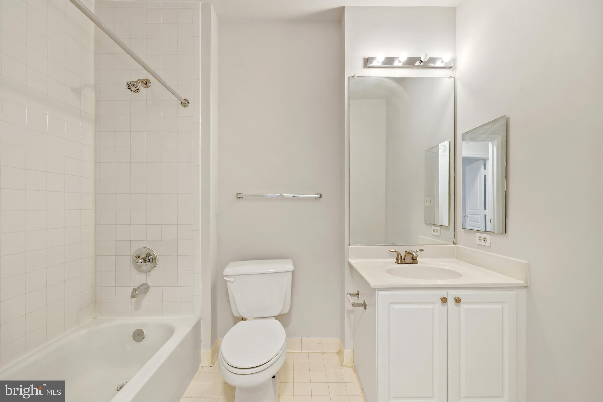 12913 Alton Square, Unit 210 Herndon, VA 20170 - Photo 23 of 35