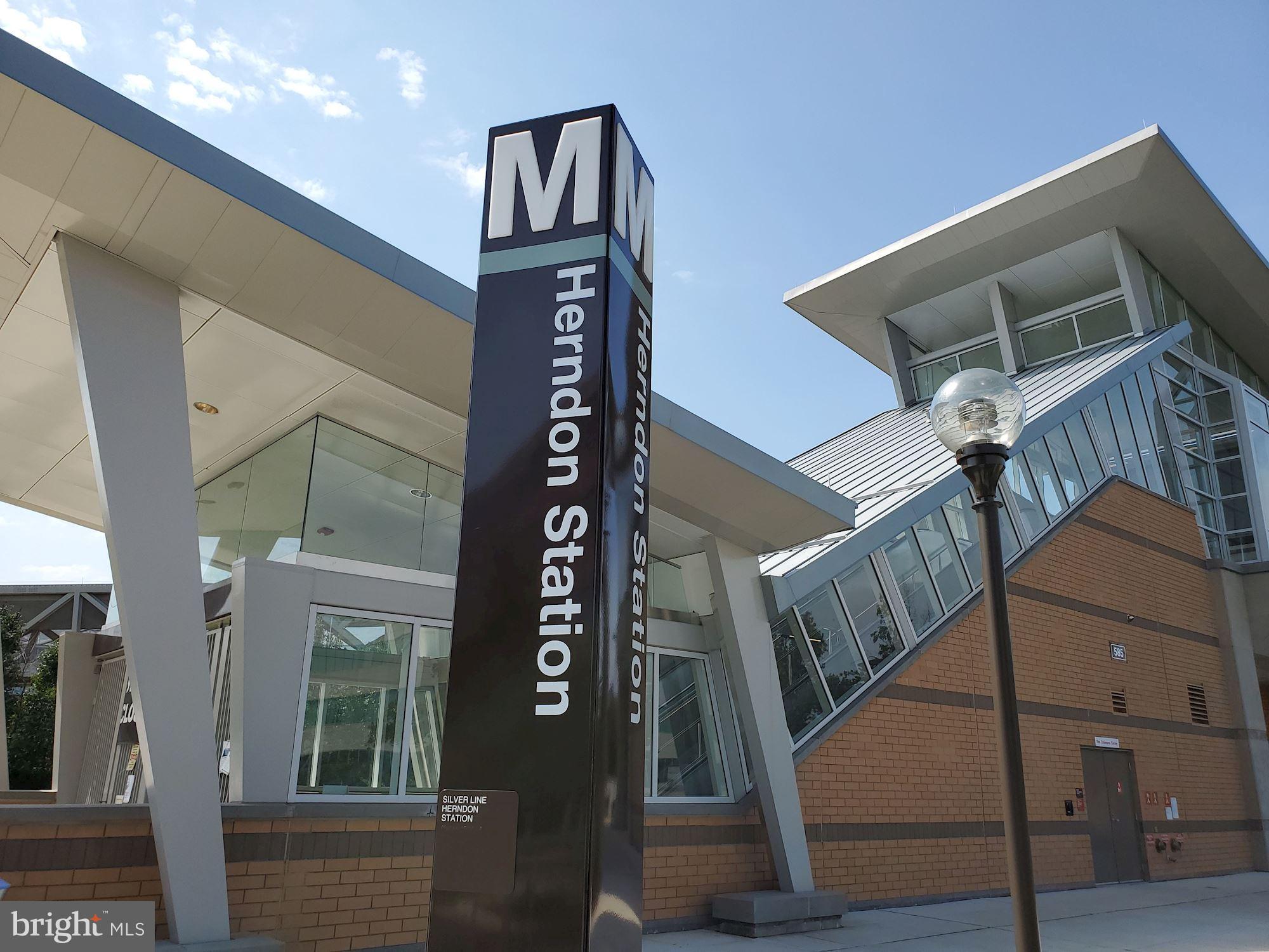 12913 Alton Square, Unit 210 Herndon, VA 20170 - Photo 9 of 35