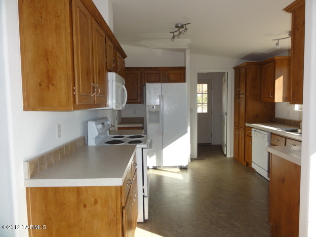 9171 South Fillmore Road Tucson, AZ 85736 - Photo 9 of 34