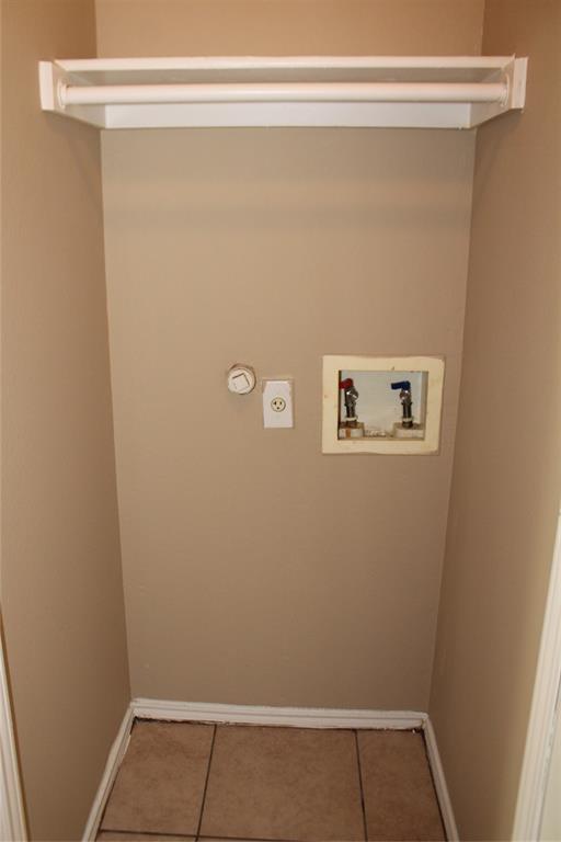 2136 Coelum Court Dallas, TX 75253 - Photo 21 of 29 a view of a small space