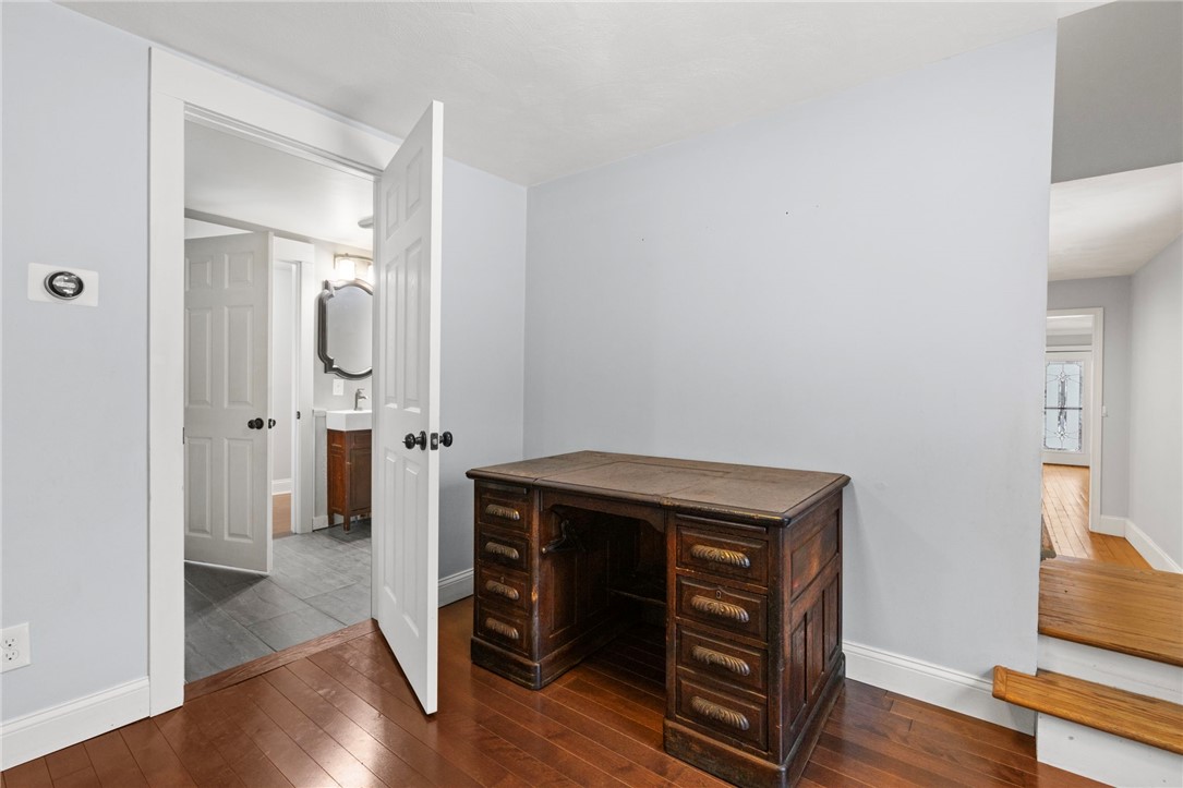 32 Pilgrim Avenue Coventry, RI 02816 - Photo 16 of 40