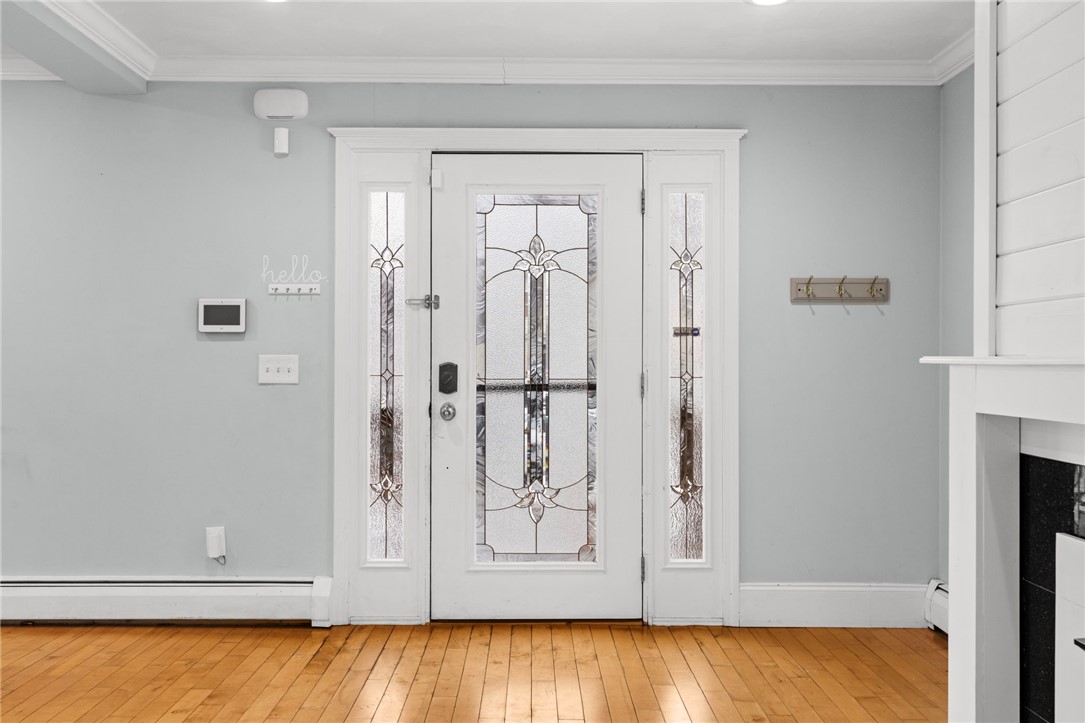 32 Pilgrim Avenue Coventry, RI 02816 - Photo 4 of 40