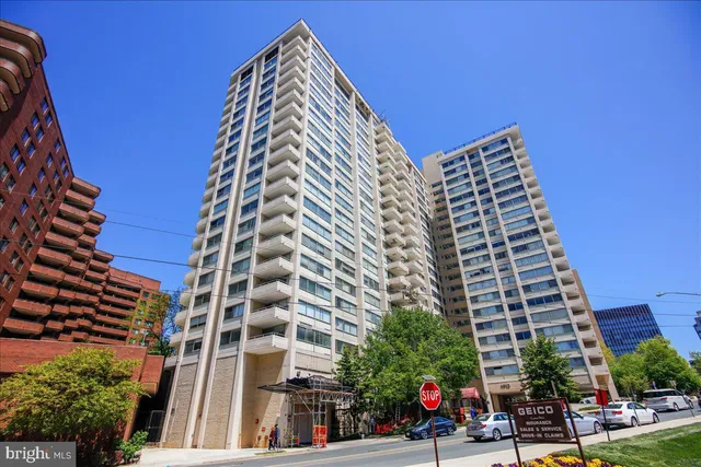 $575,000 | 4515 Willard Avenue, Unit 709, Chevy Chase, MD 20815