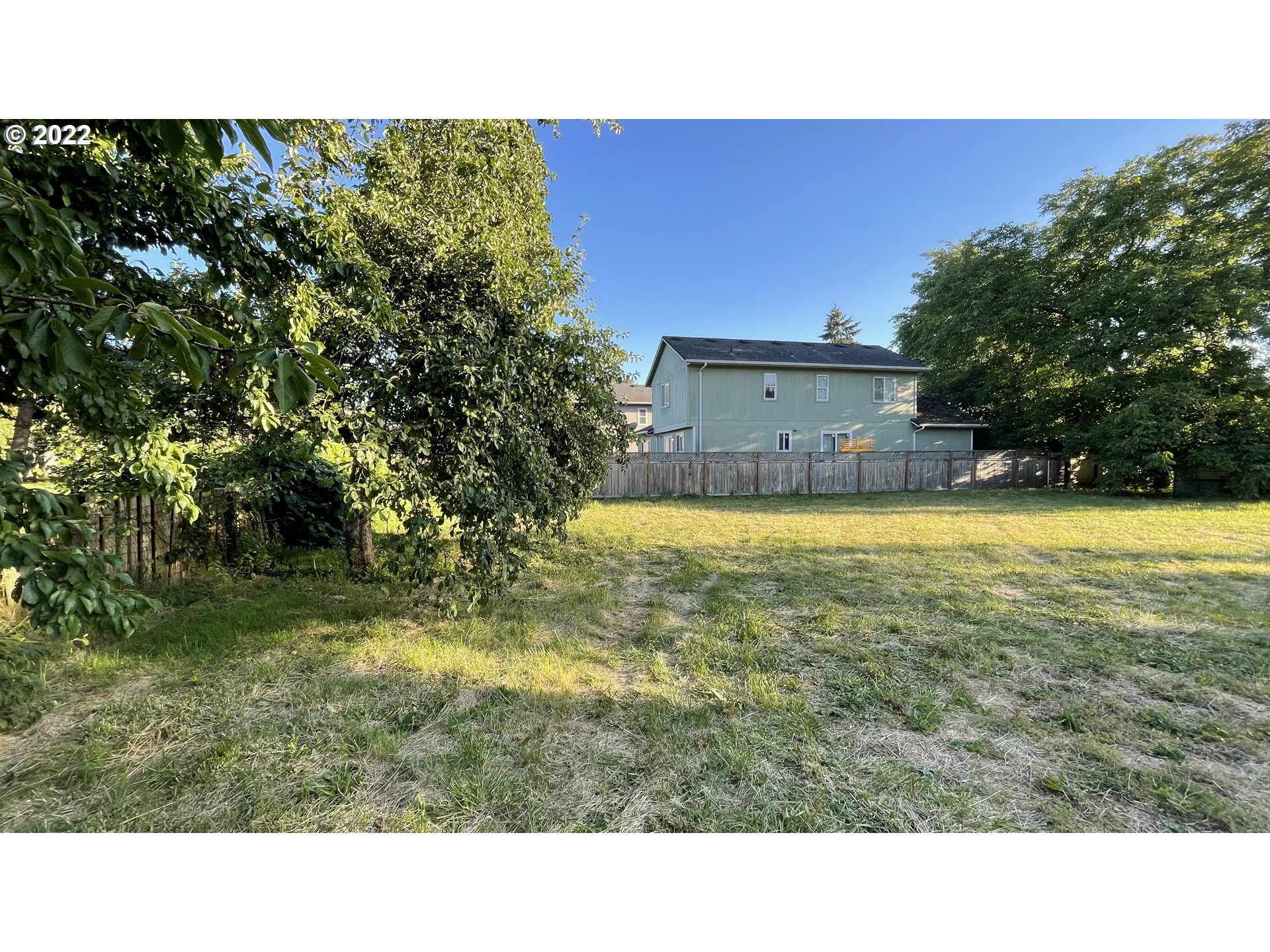 443 South 34th Street Springfield, OR 97478 - Photo 5 of 13 a open area with trees in front of it