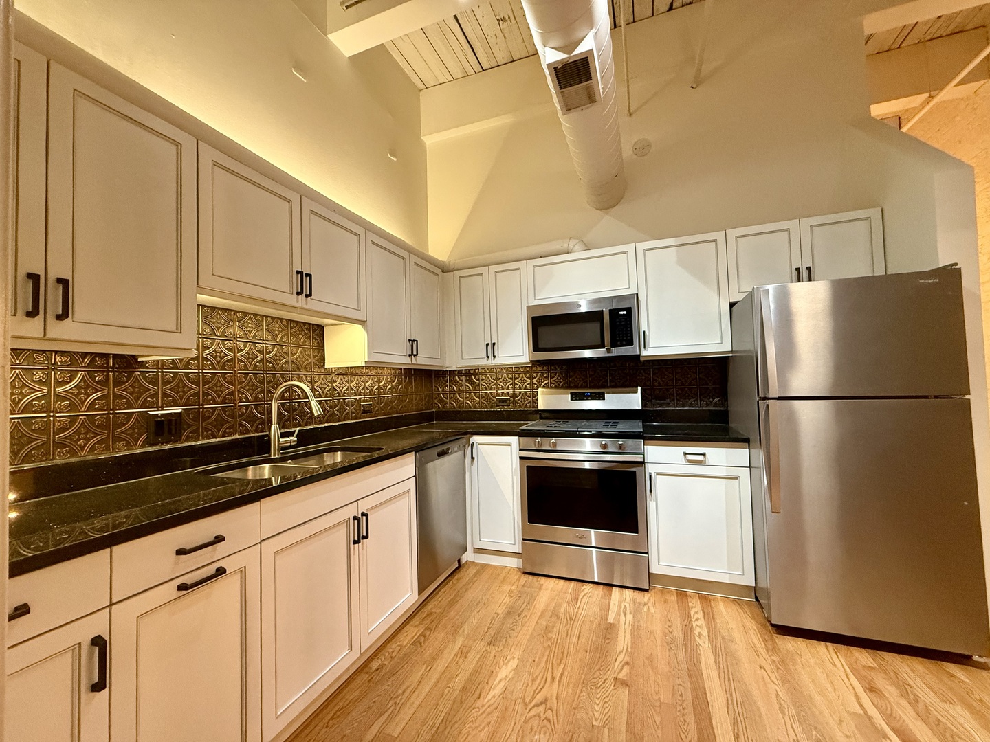 312 North May Street, Unit 4H Chicago, IL 60607 - Photo 11 of 22
