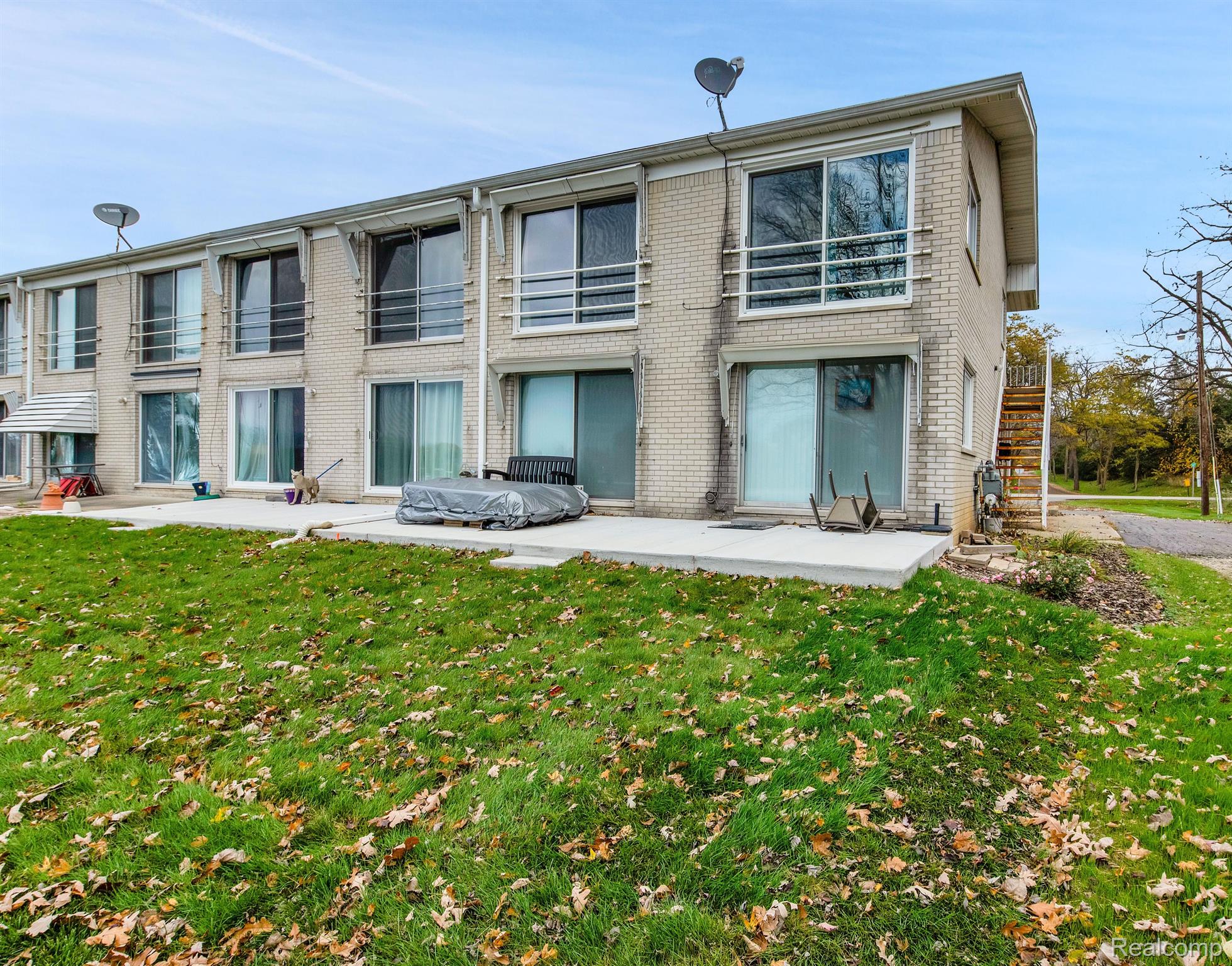 26945 Milford Road, Unit 2 New Hudson, MI 48165 - Photo 18 of 29 Gallery Image 18