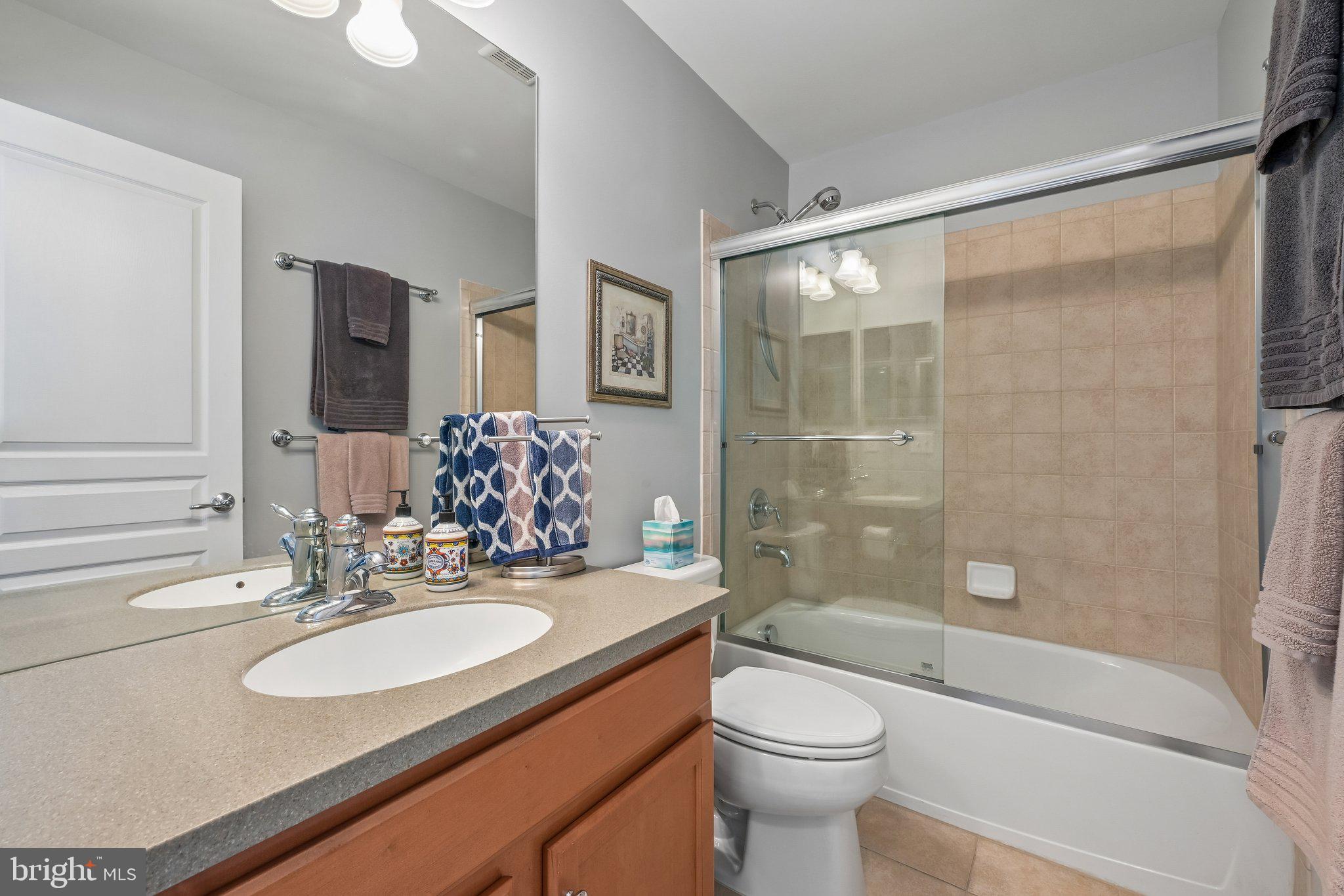 37 Stokes Avenue Voorhees, NJ 08043 - Photo 22 of 28 2nd floor full bath