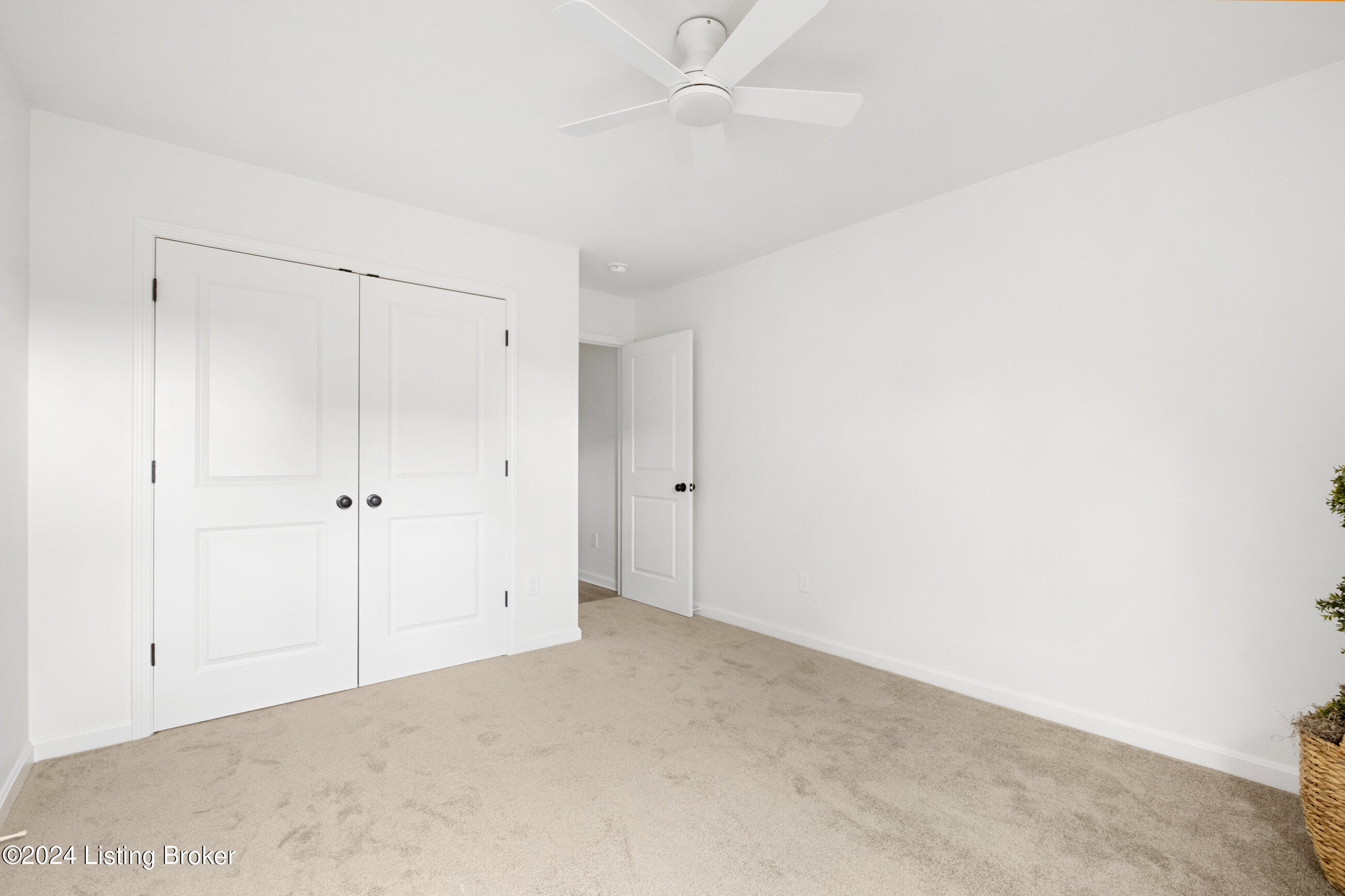 6303 Utica Road Louisville, KY 40214 - Photo 26 of 37 6303 utica086