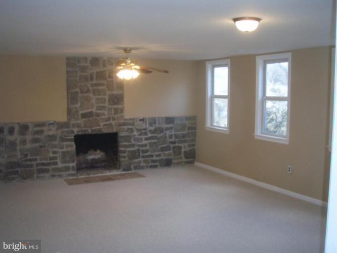 9204 Locksley Road Fort Washington, MD 20744 - Photo 12 of 26 Family Room