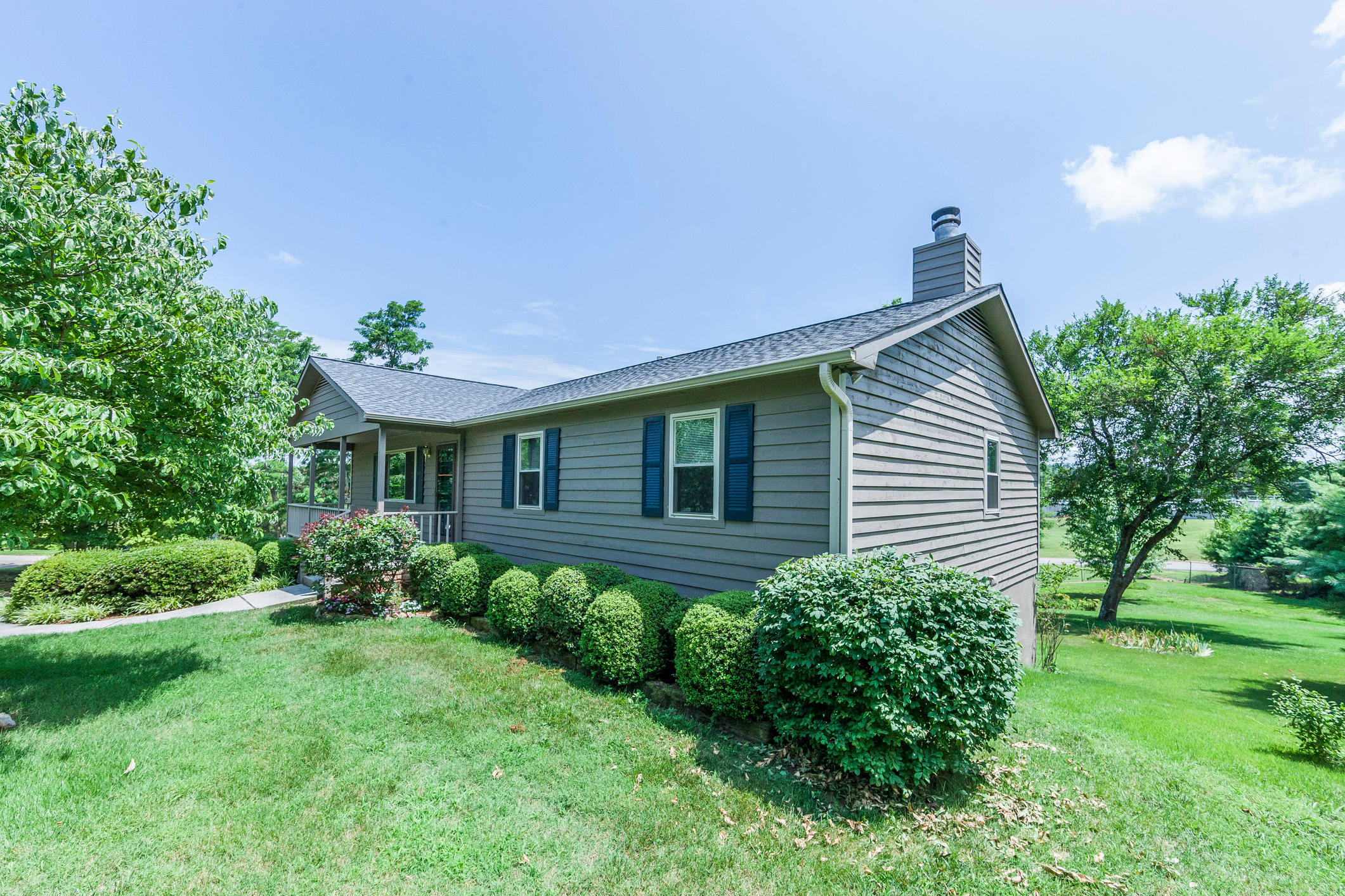 933 Tree Trunk Road Knoxville, TN 37934 - Photo 4 of 40 _54G3253w