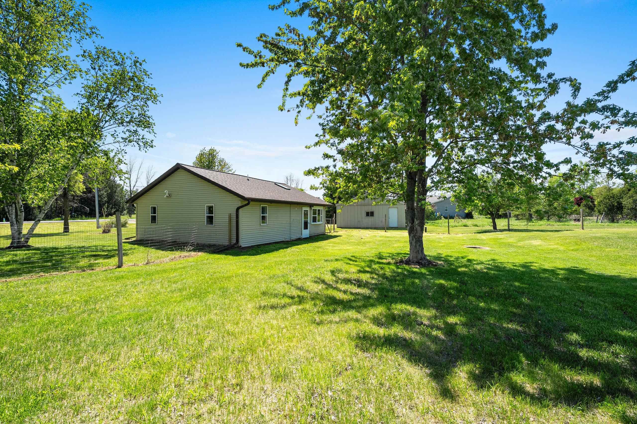 W382 County Road East Oconto Falls, WI 54154 - Photo 25 of 48