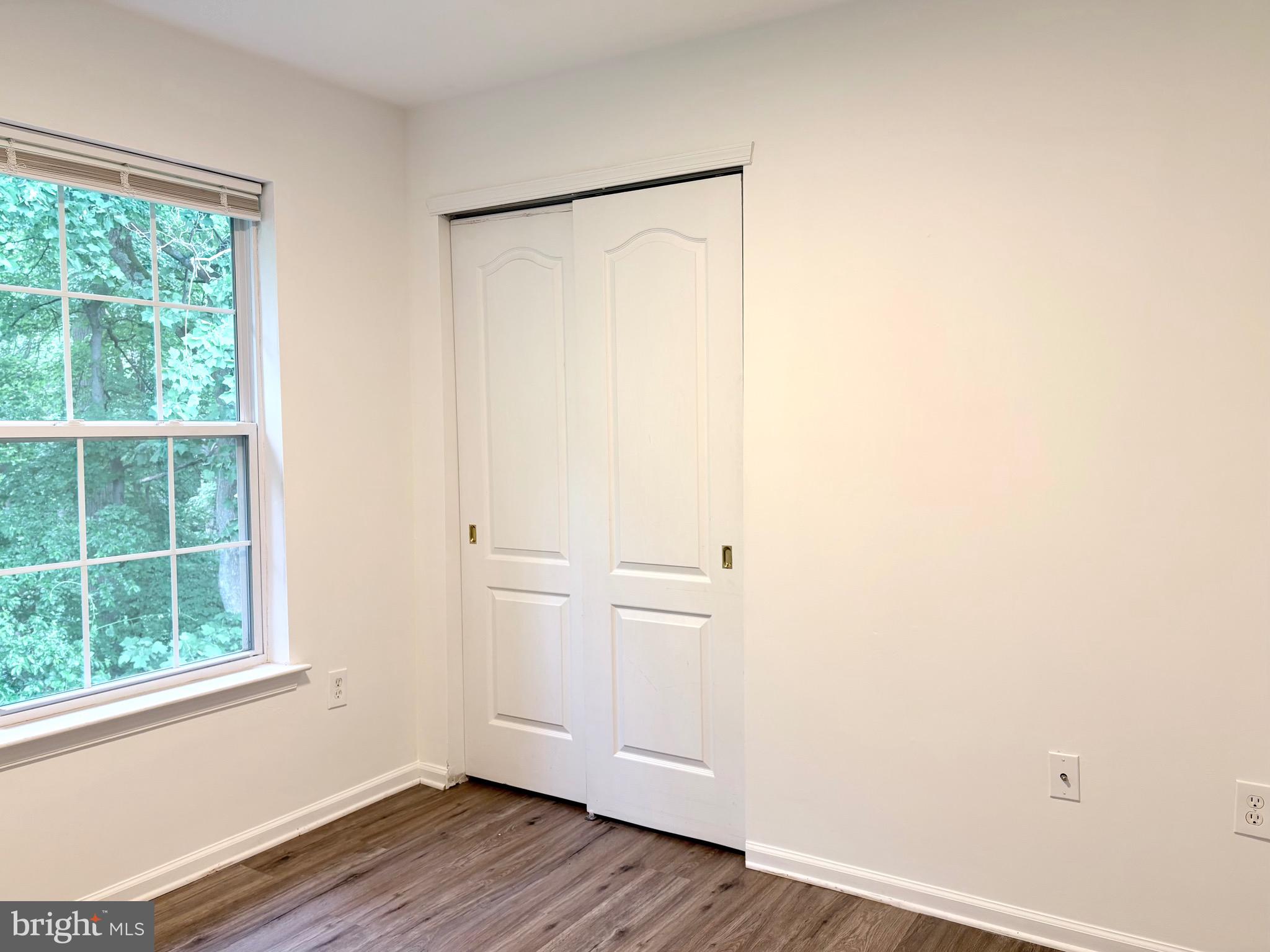 135 Natalie Road Delran, NJ 08075 - Photo 15 of 24 3rd Bedroom with slider closet