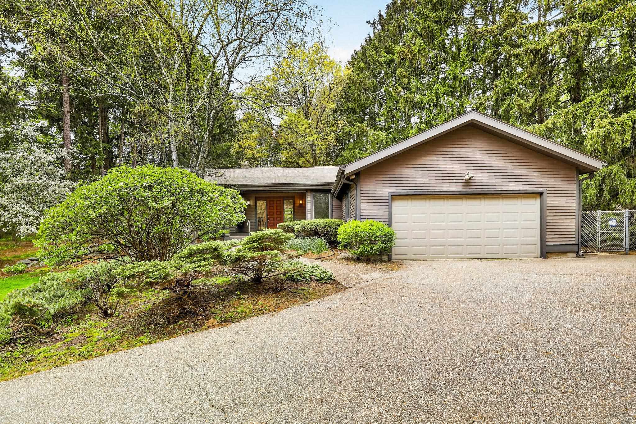 18 Larch Circle Madison, WI 53705 - Photo 7 of 55