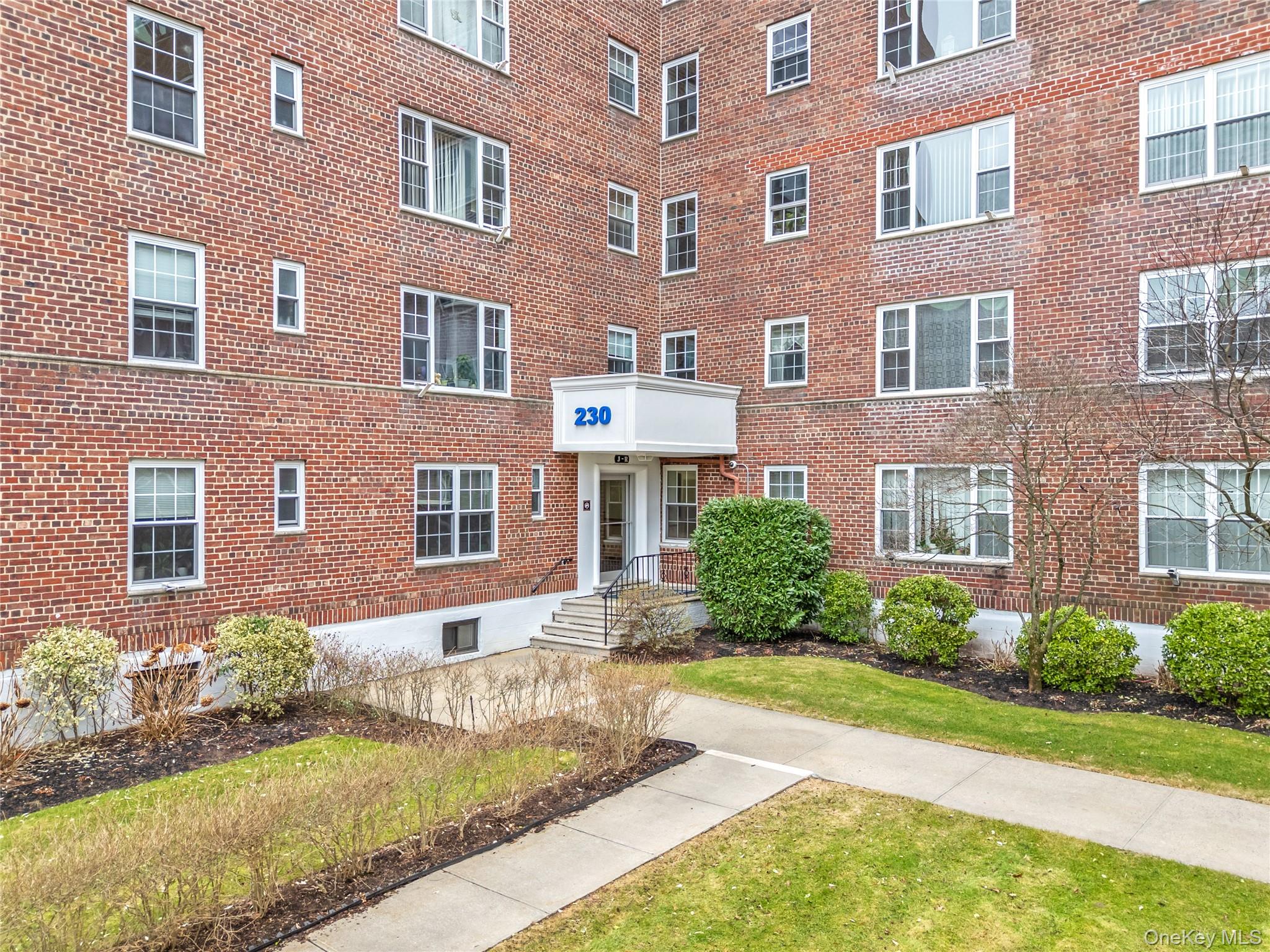 230 Pelham Road, Unit 4L New Rochelle, NY 10805 - Photo 1 of 30 230 Pelham Road, New Rochelle, NY 10805