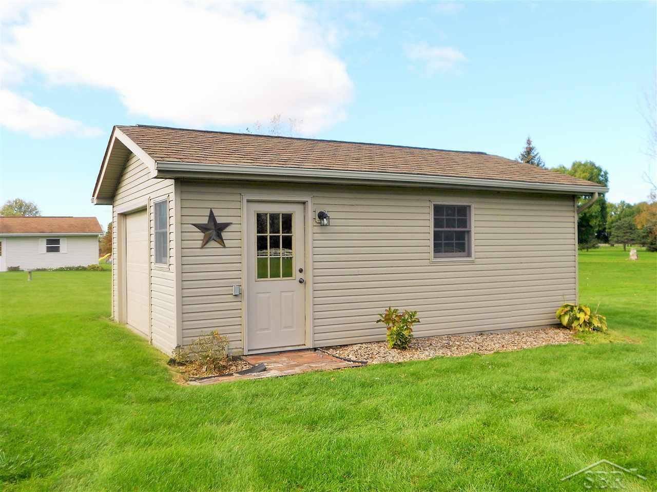 6760 Pierce Road Freeland, MI 48623 - Photo 31 of 36