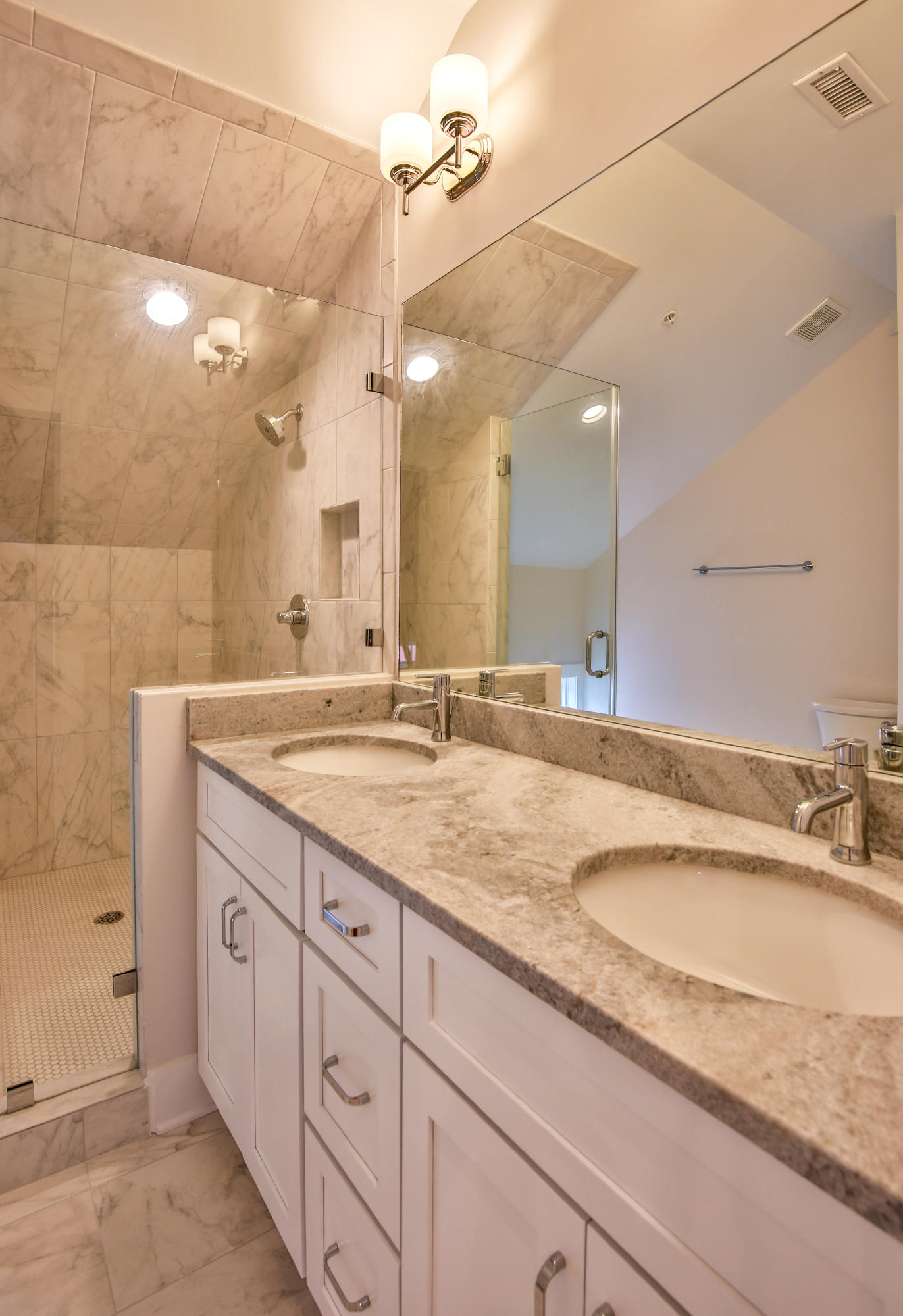 78 Spring Street Charleston, SC 29403 - Photo 13 of 13 Bath - Unit D