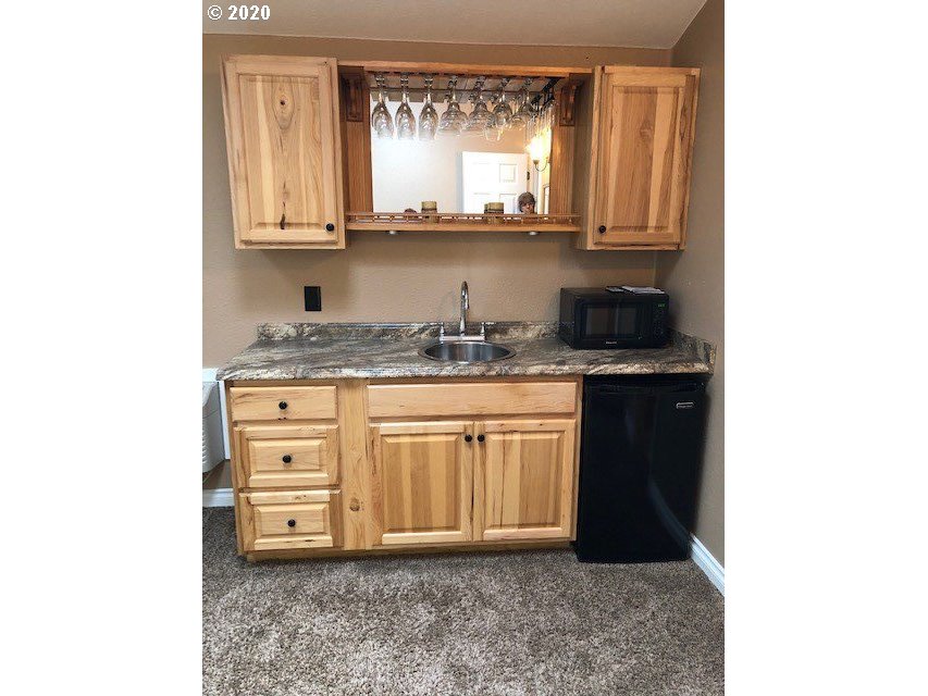 2955 Southeast Anderson Road Gresham, OR 97080 - Photo 18 of 25 Gallery Image 18